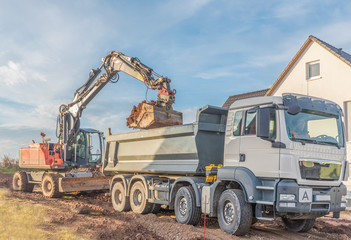 Abtransport von Erdaushub und Schüttgut